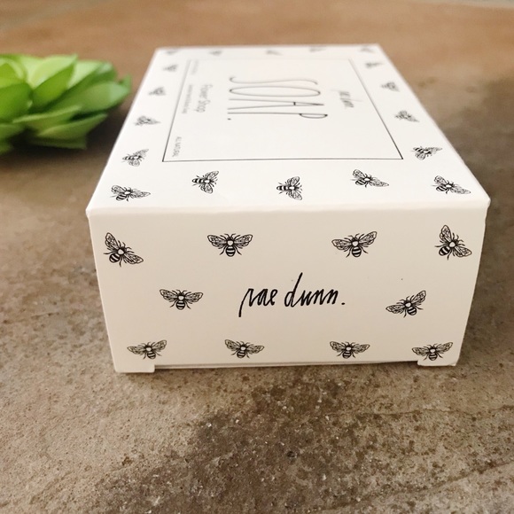 Rae Dunn Flower Shop Scented Hand & Body Soap 8 oz - Picture 4 of 4